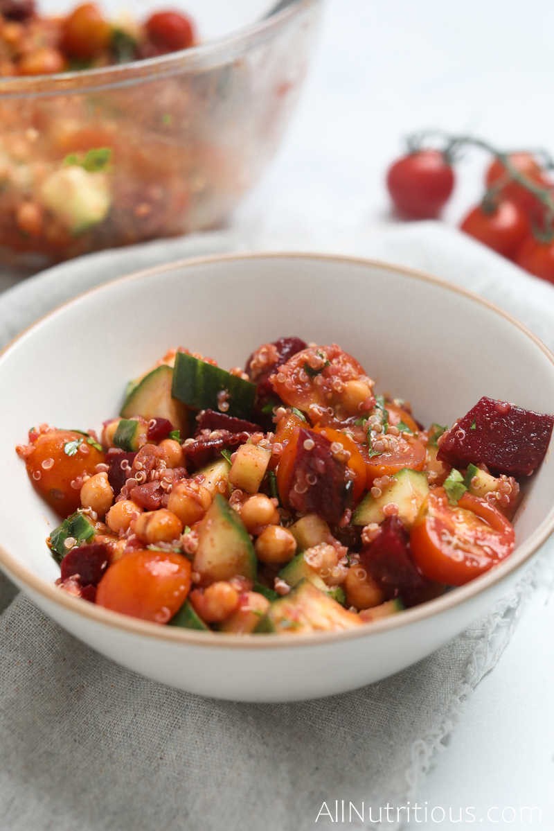 quinoa salad with chickpeas and veggies