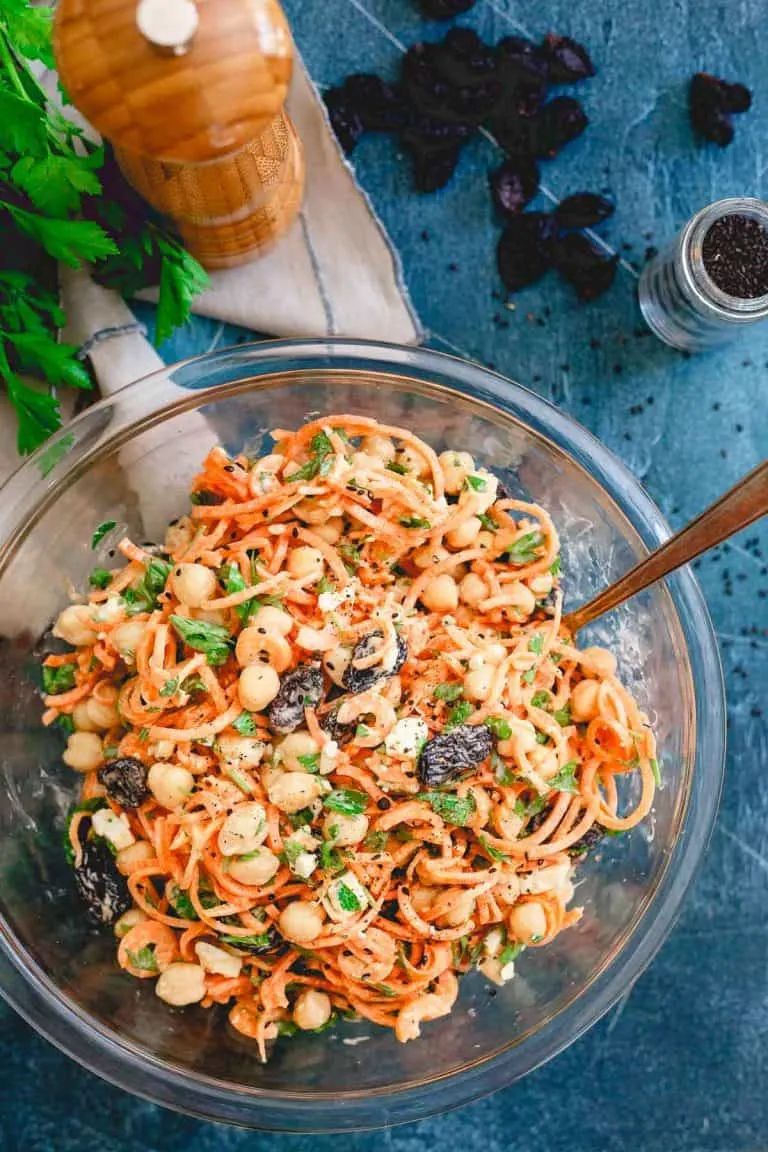 Mediterranean Carrot Salad