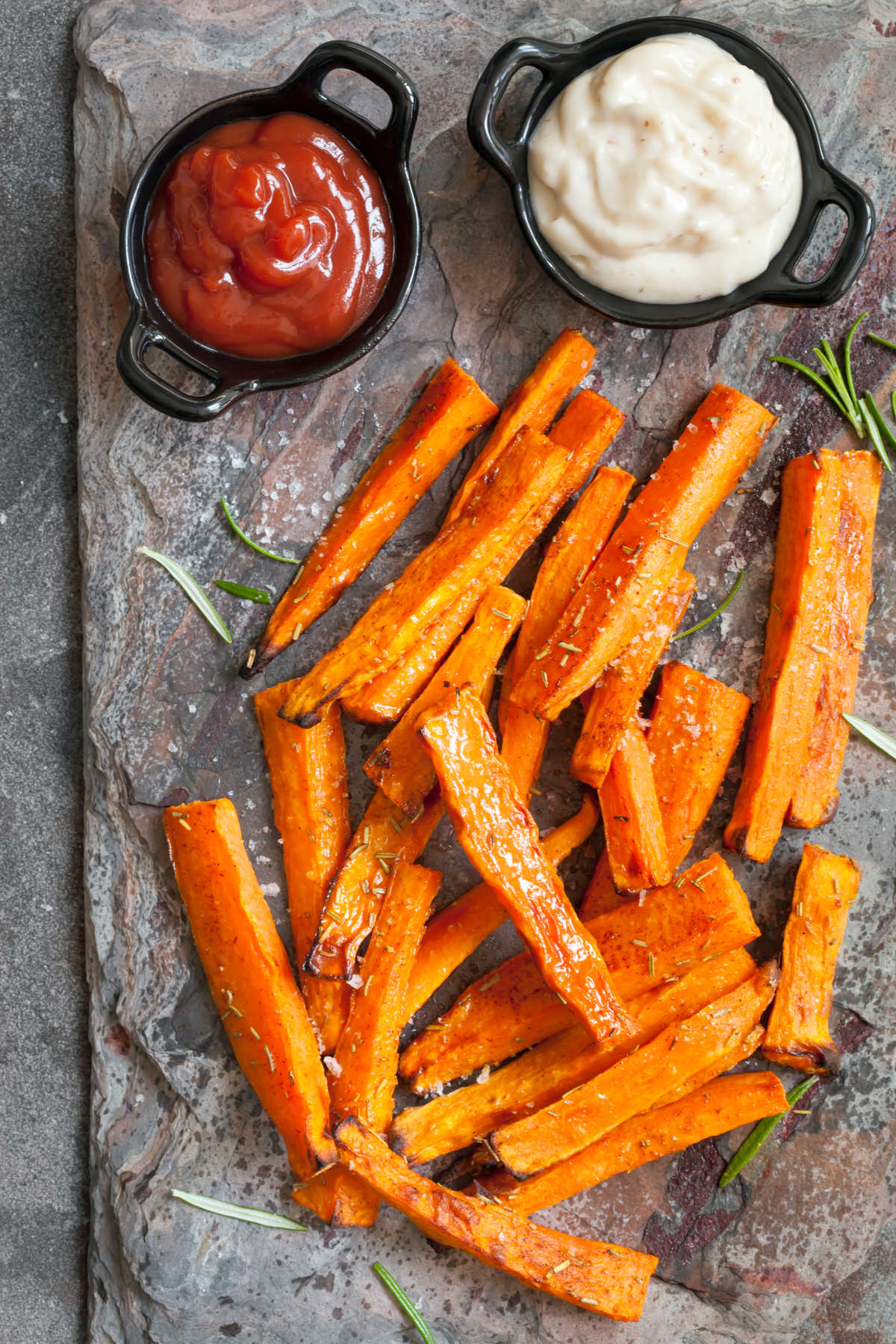 Baked Sweet Potato Fries with Cinnamon and Paprika