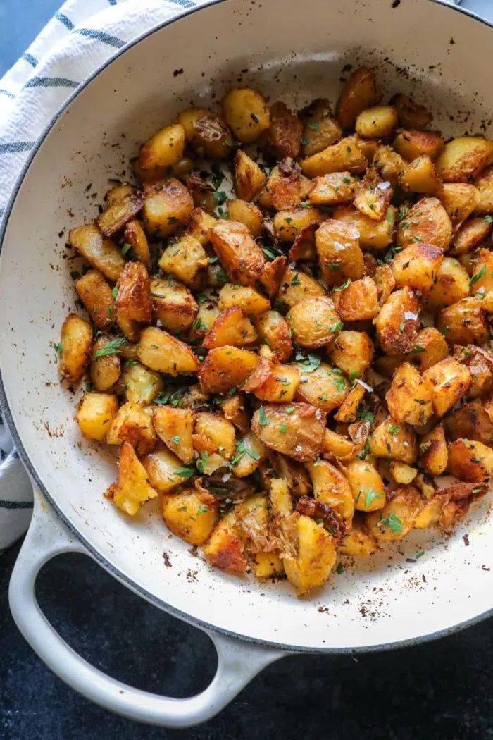 Crispy Garlic Herb Roasted Potatoes
