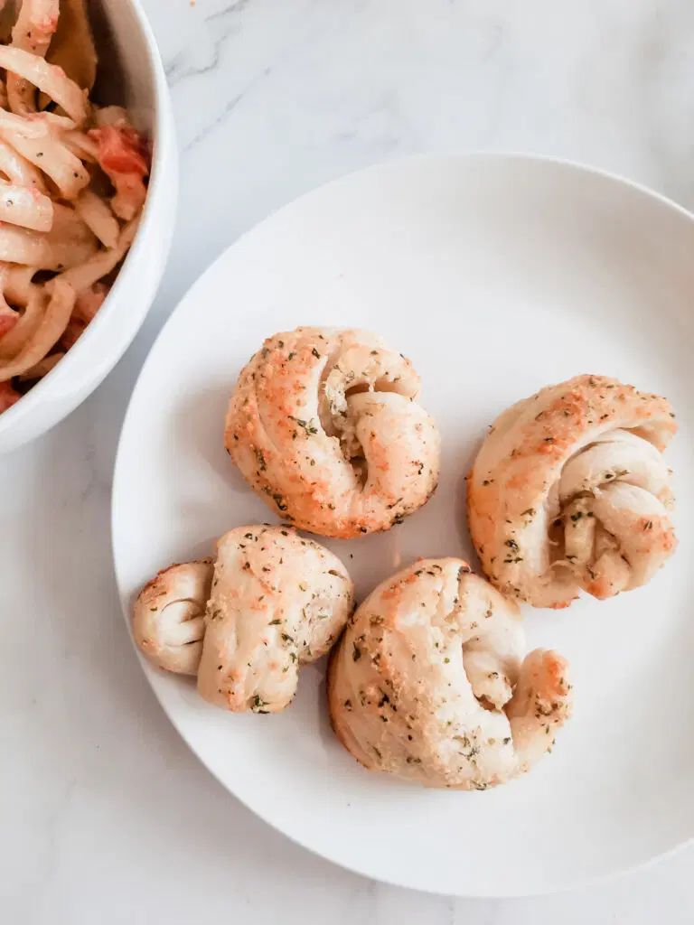 Air Fryer Garlic Knots