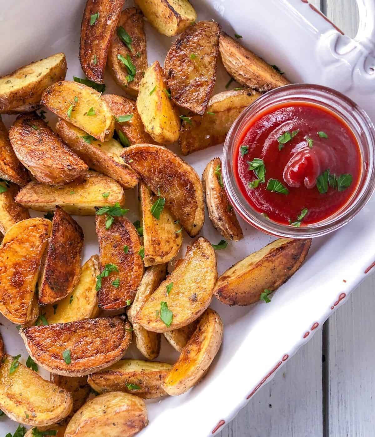 Crispy Oven Baked Potato Wedges