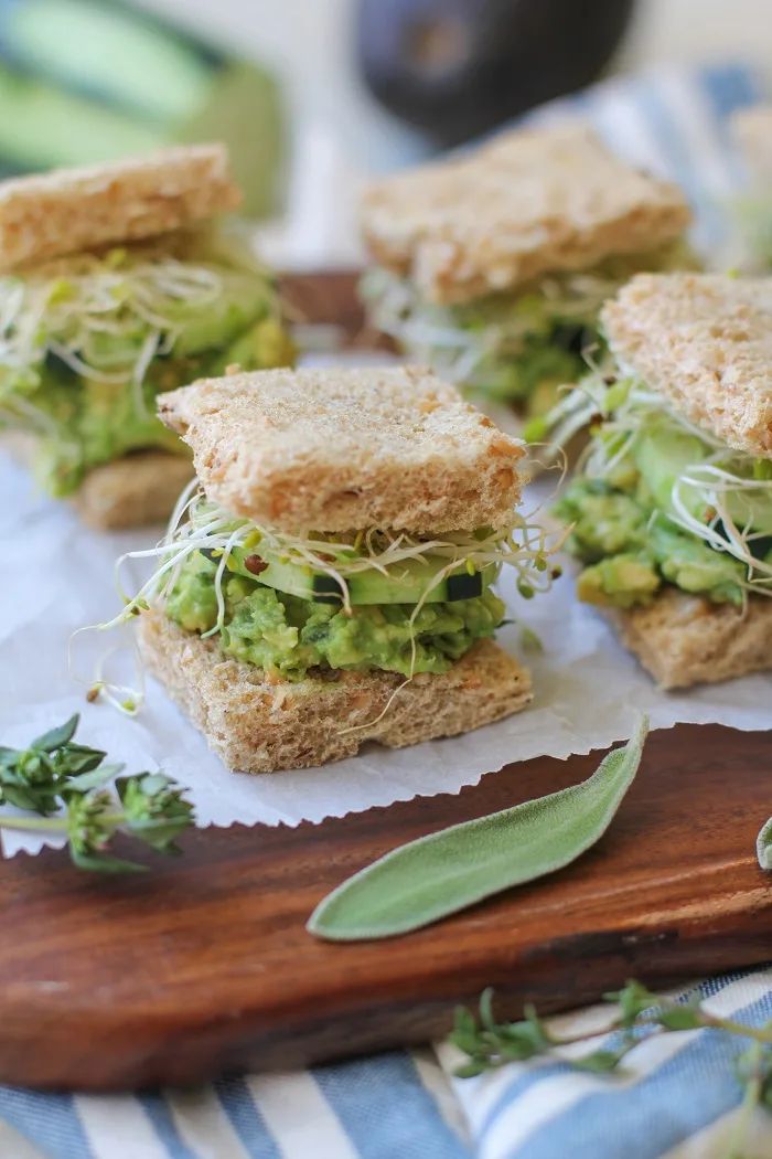 Mashed Avocado Sandwiches