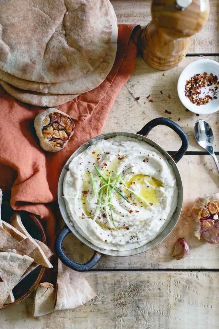 Roasted Garlic White Bean Dip