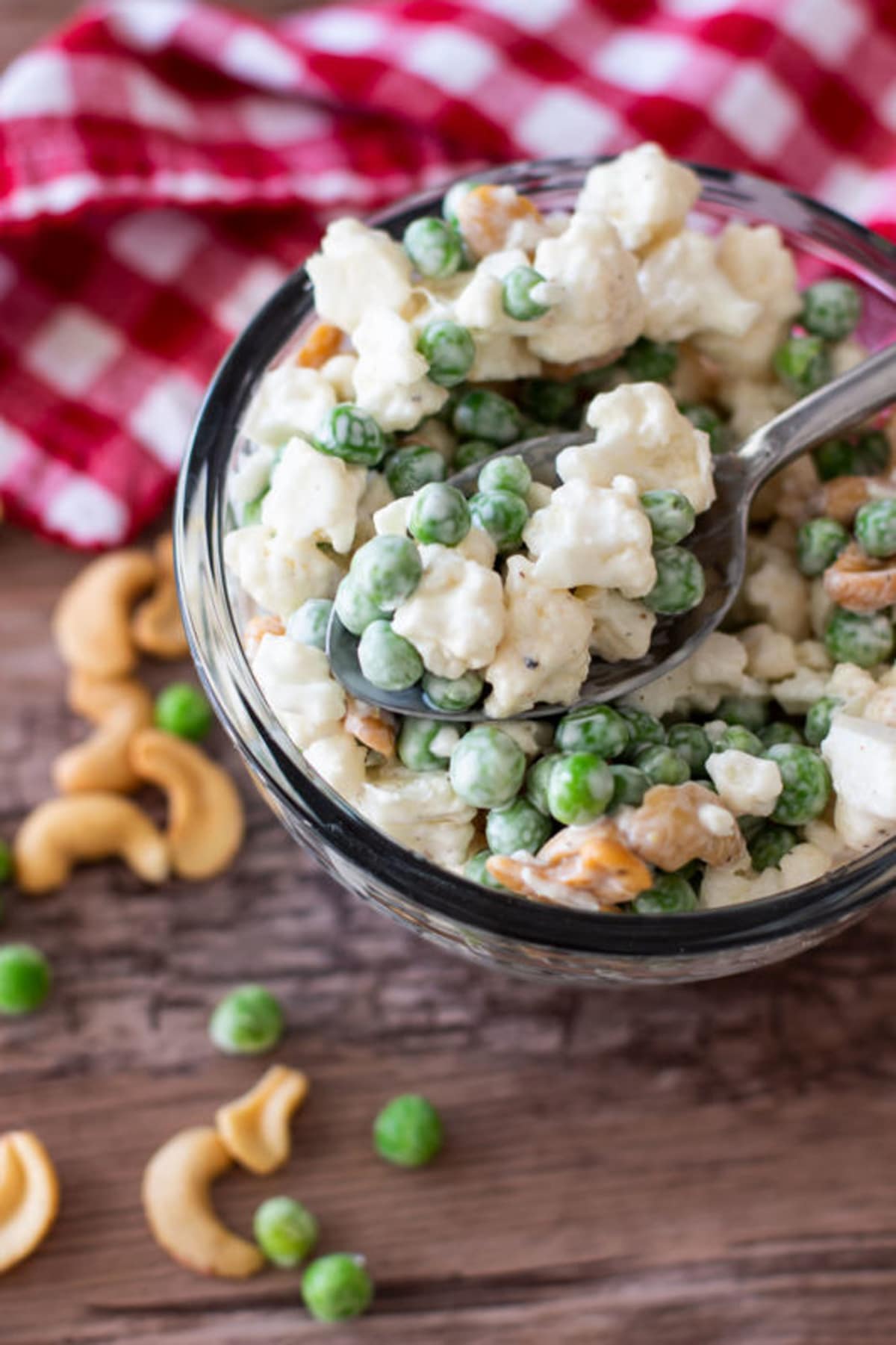 cauliflower cashew pea salad