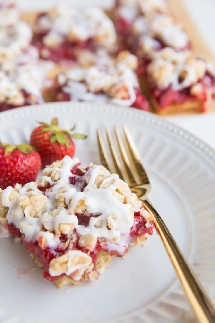 strawberry oatmeal breakfast bars