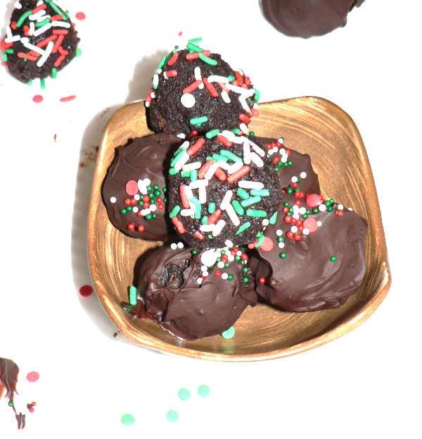 christmas cake balls