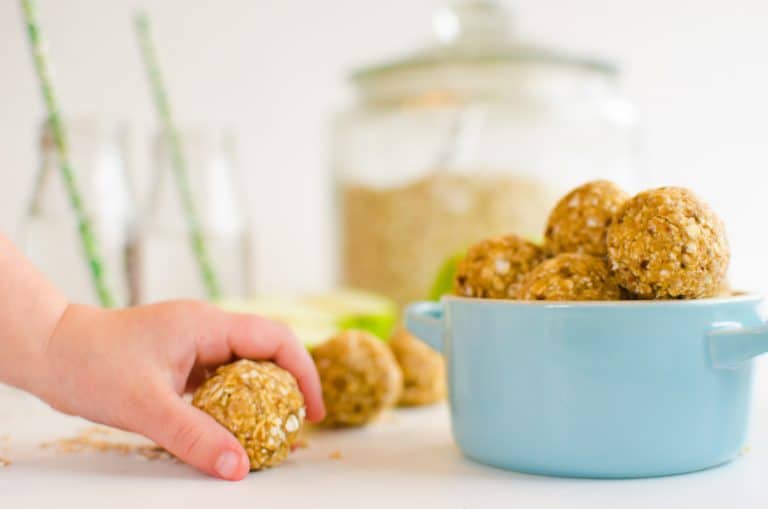 apple oat no bake bites