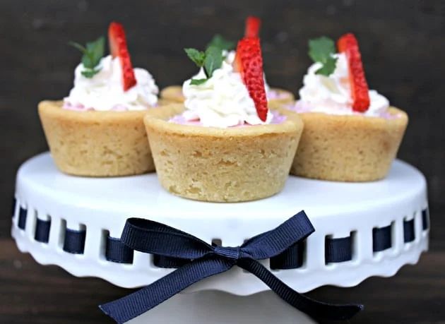 mini honey balsamic berry cheesecake