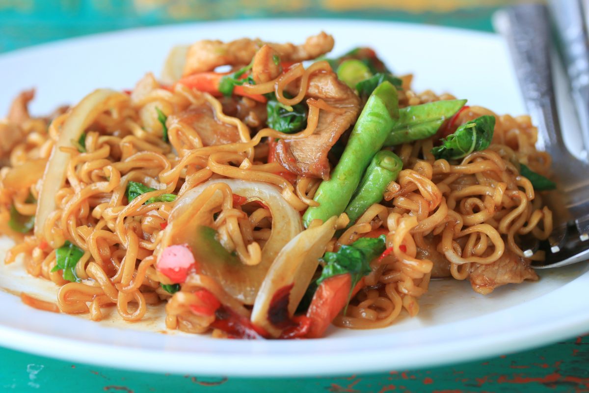 spicy pork noodles