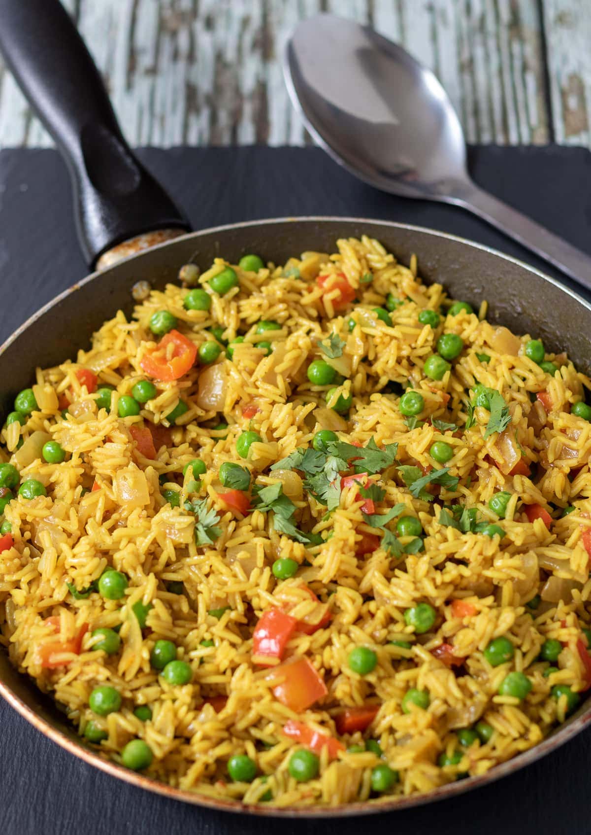 spicy rice with peas