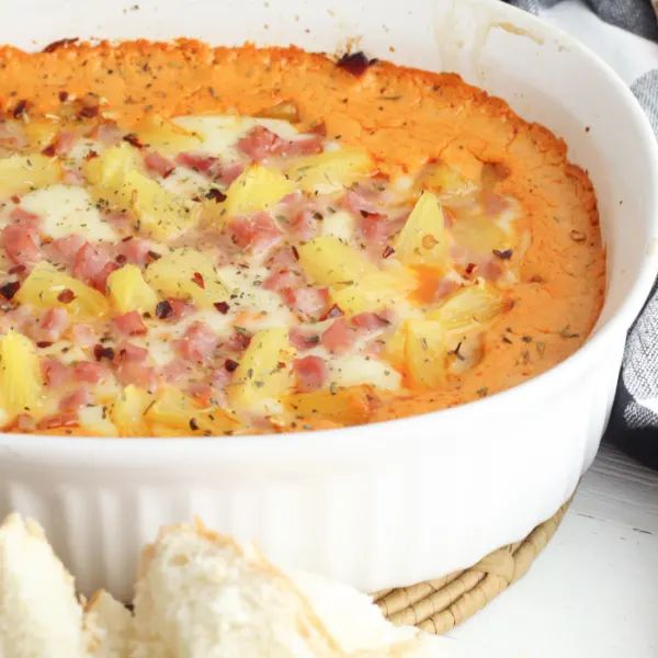 Tropical Hawaiian Pizza Dip