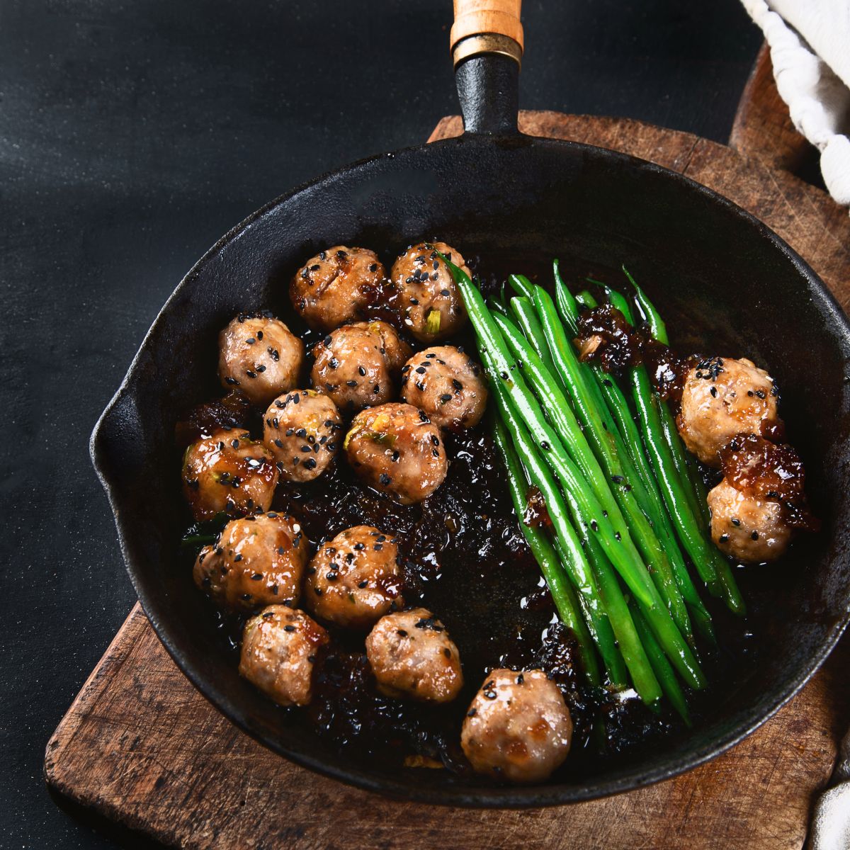 asian style meatballs with green beans