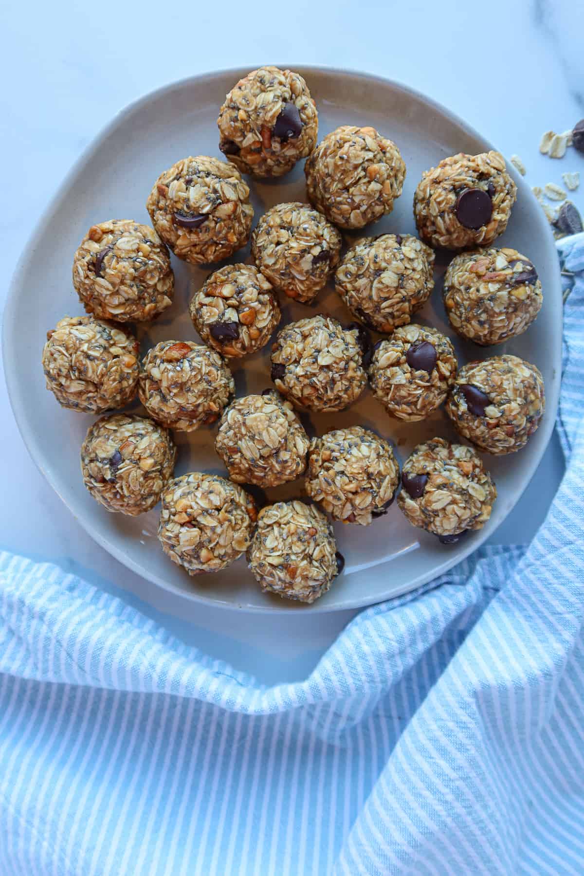 peanut butter oatmeal balls