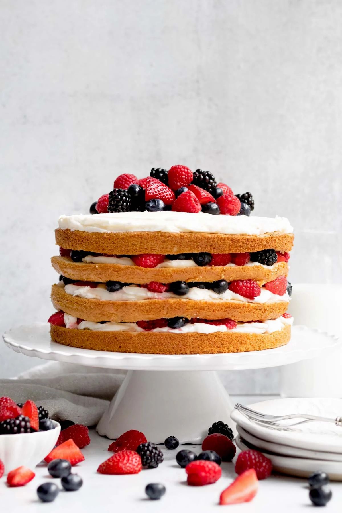 mixed berry cake