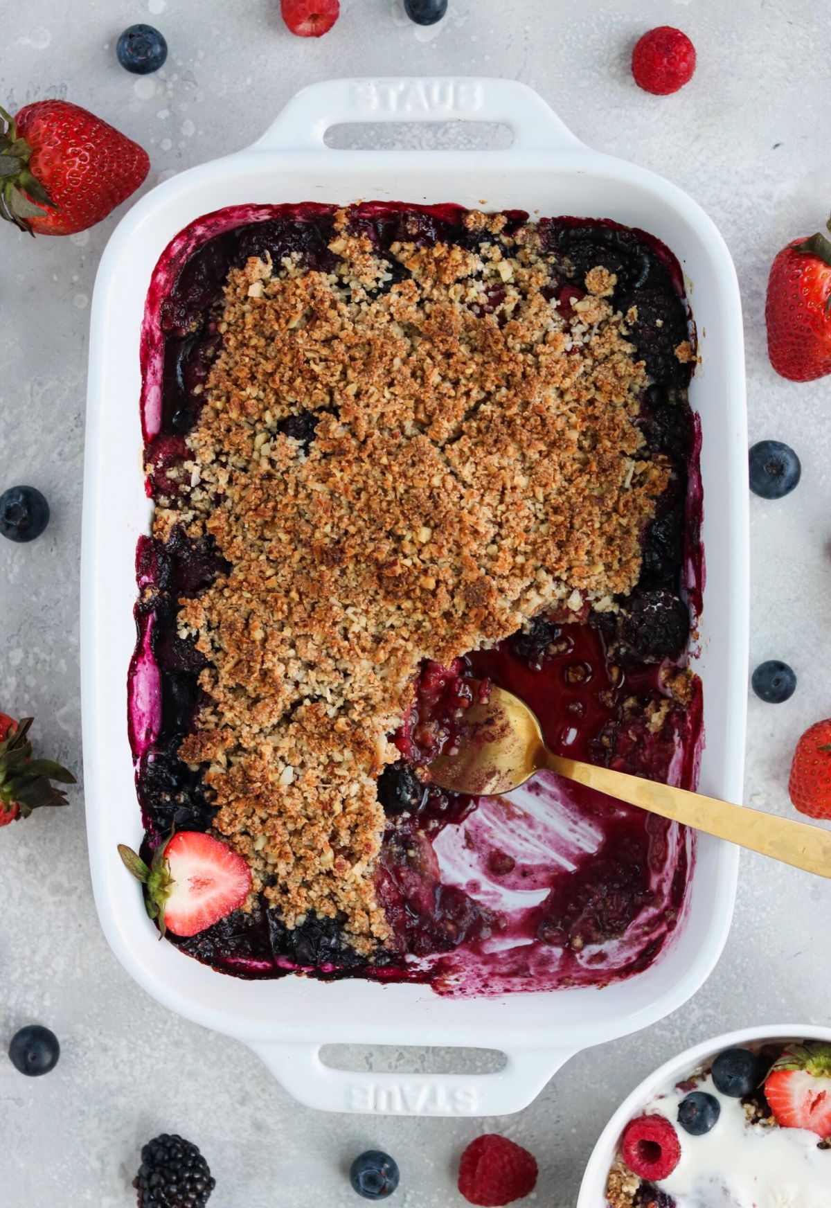 vegan berry crisp