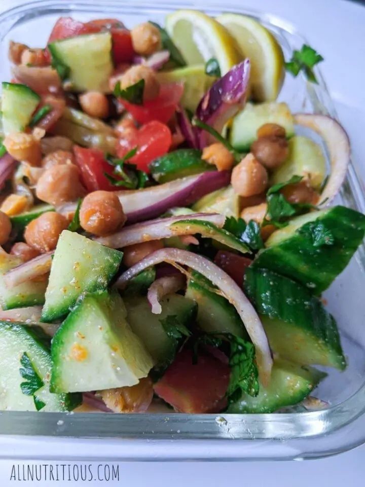 chickpea salad with cucumber and tomatoes