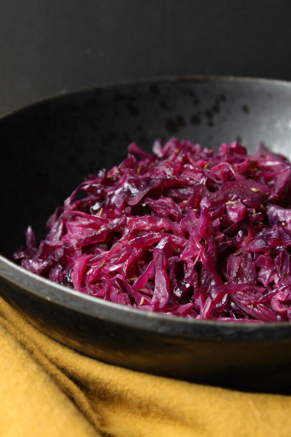 braised german cabbage