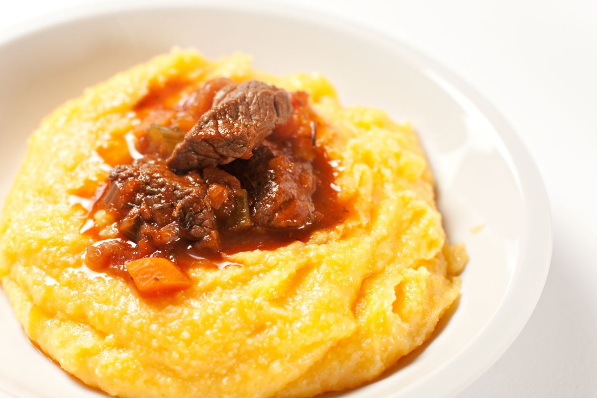 BBQ pork with cheesy grits