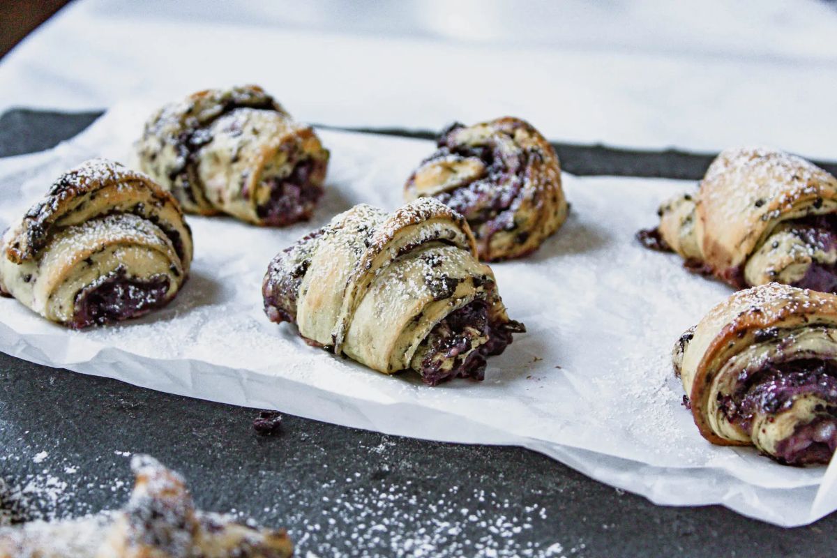 blueberry crescent rolls