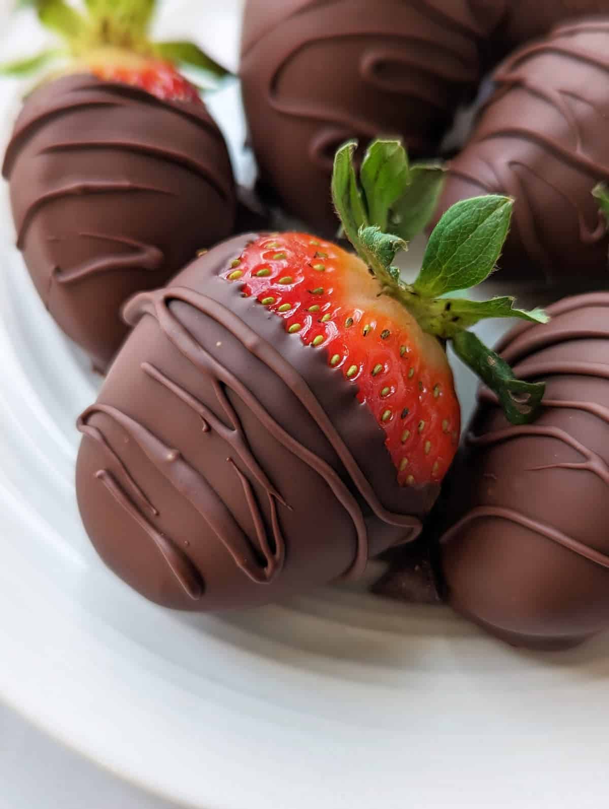 vegan chocolate covered strawberries