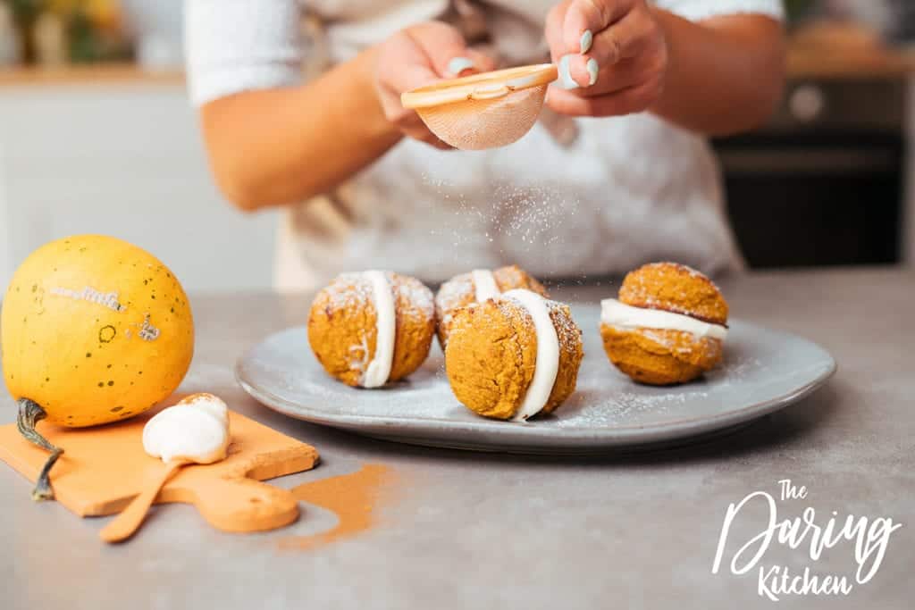 pumpkin whoopie pie