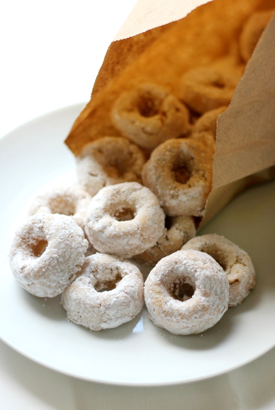 mini powdered donuts