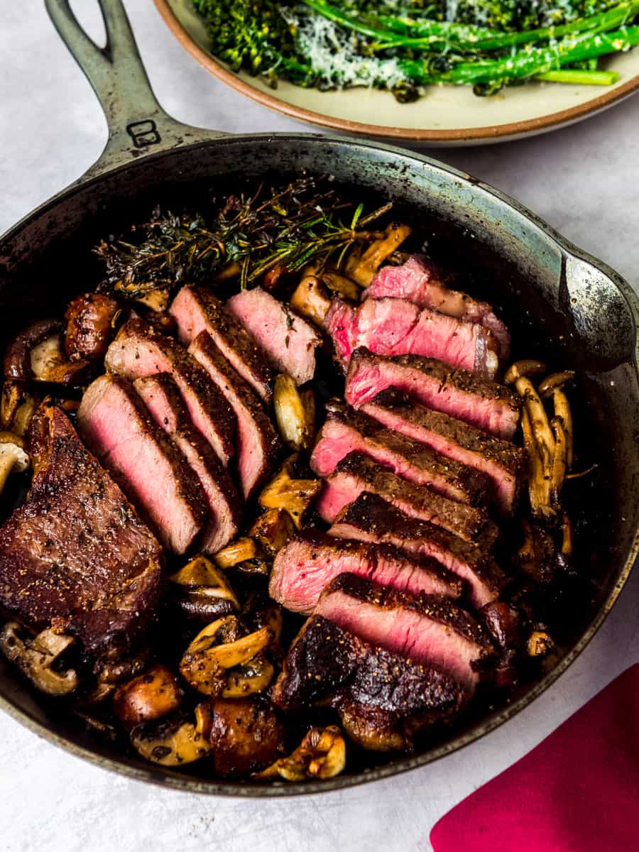 steak with mushrooms