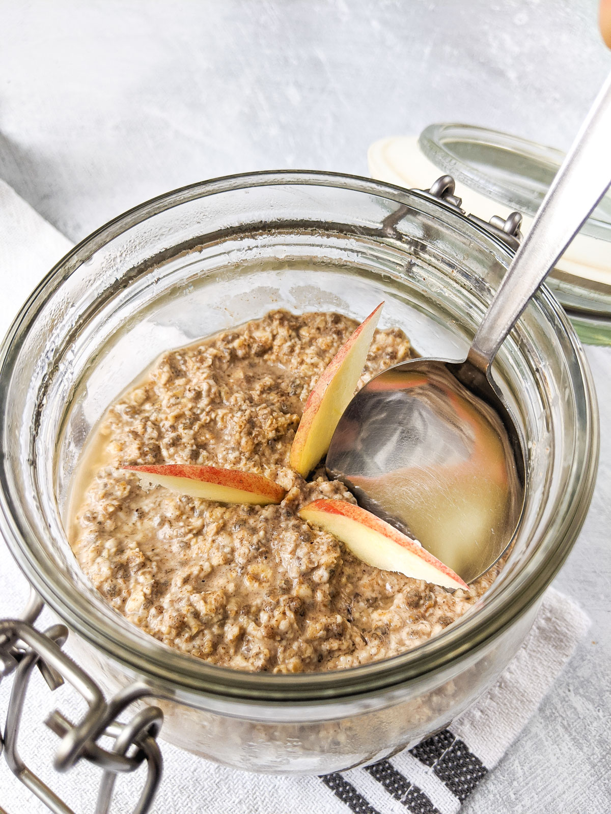 spoon in jar of overnight oats