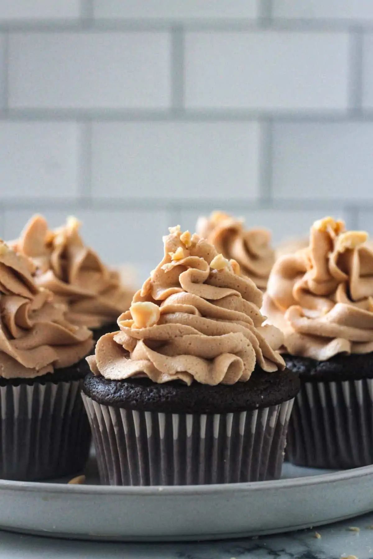 chocolate peanut butter cupcakes