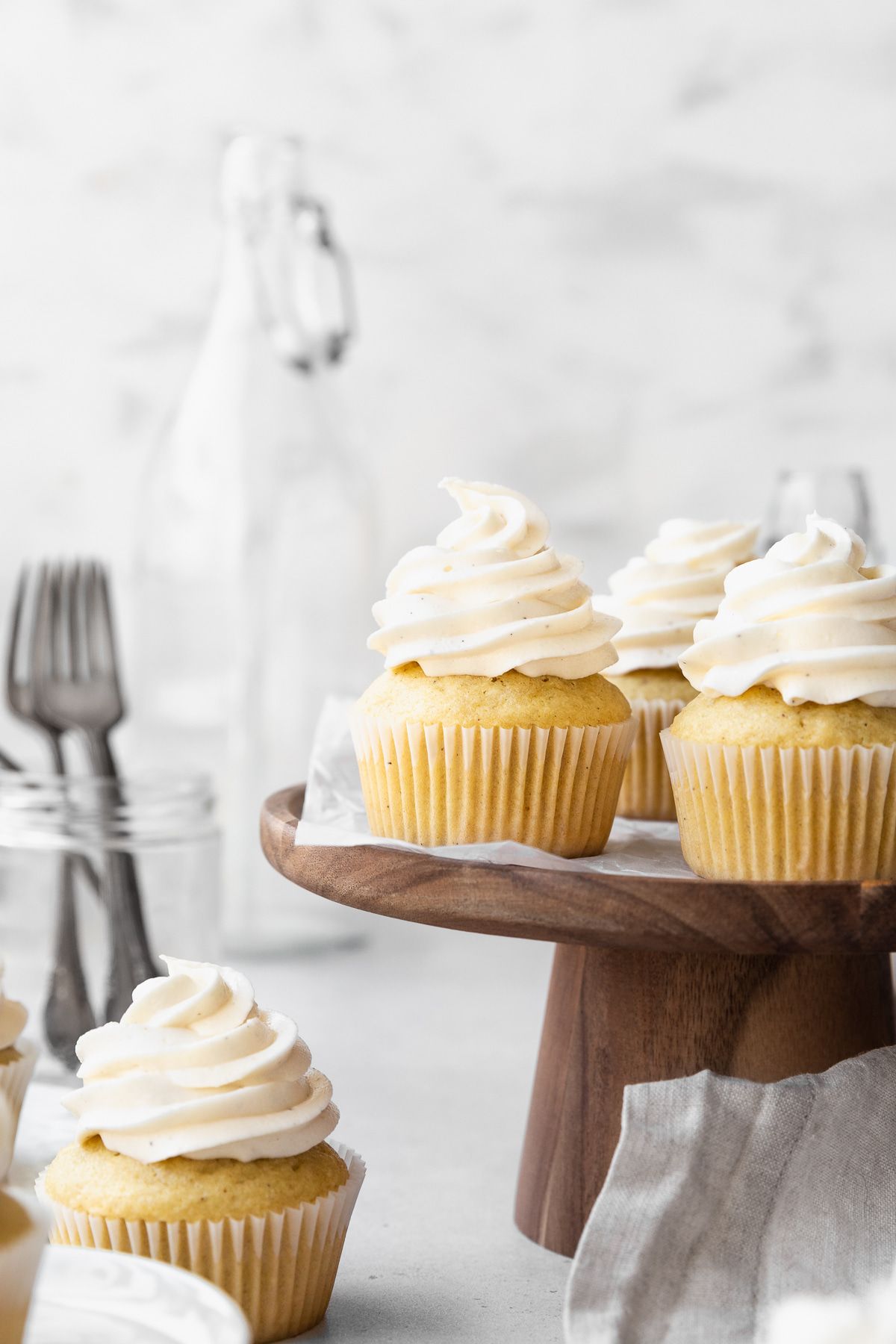 vanilla cupcakes