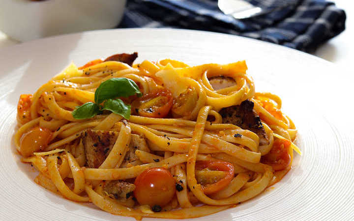 tomato basil linguine