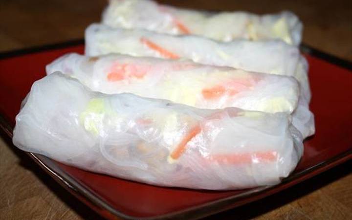 Chinese chicken rice paper wraps