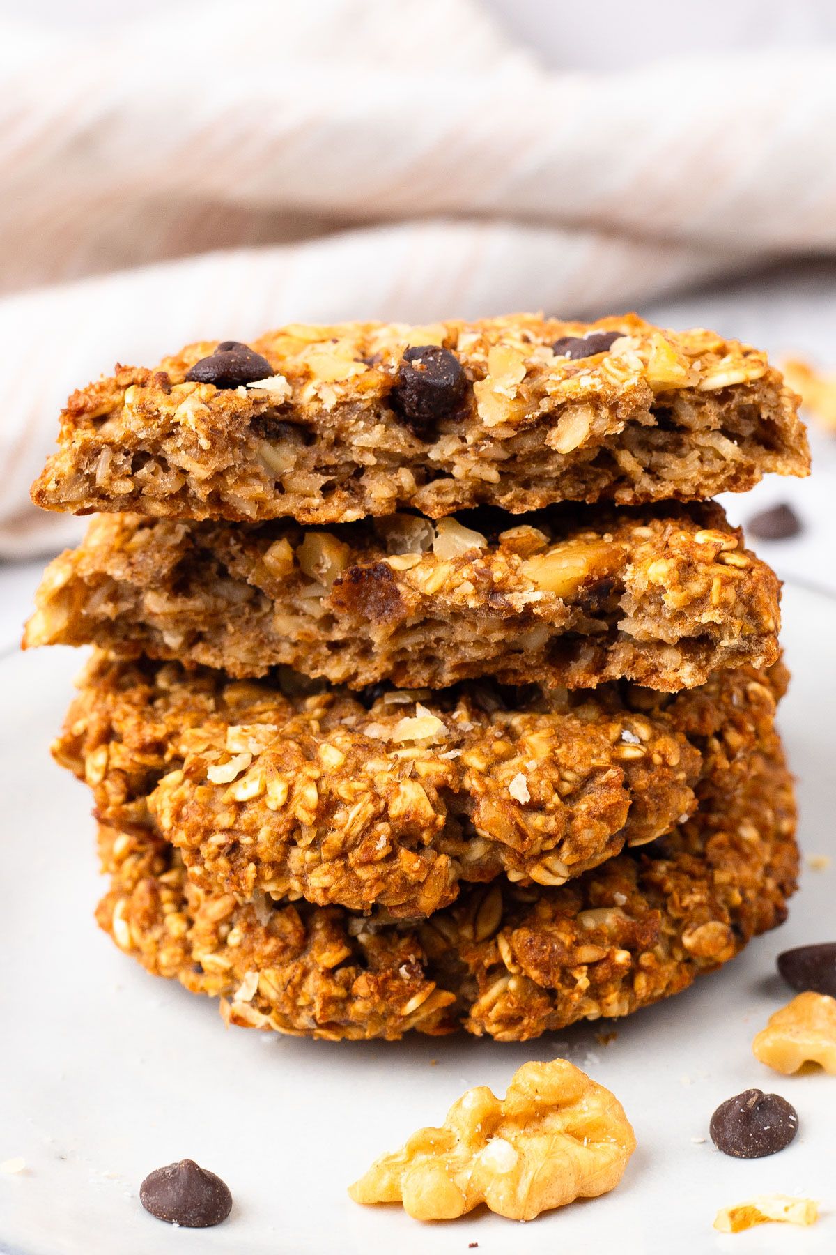 Nutritious Apple Oatmeal Cookies