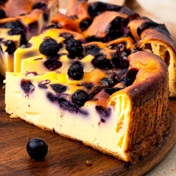 flourless protein cake with blueberries