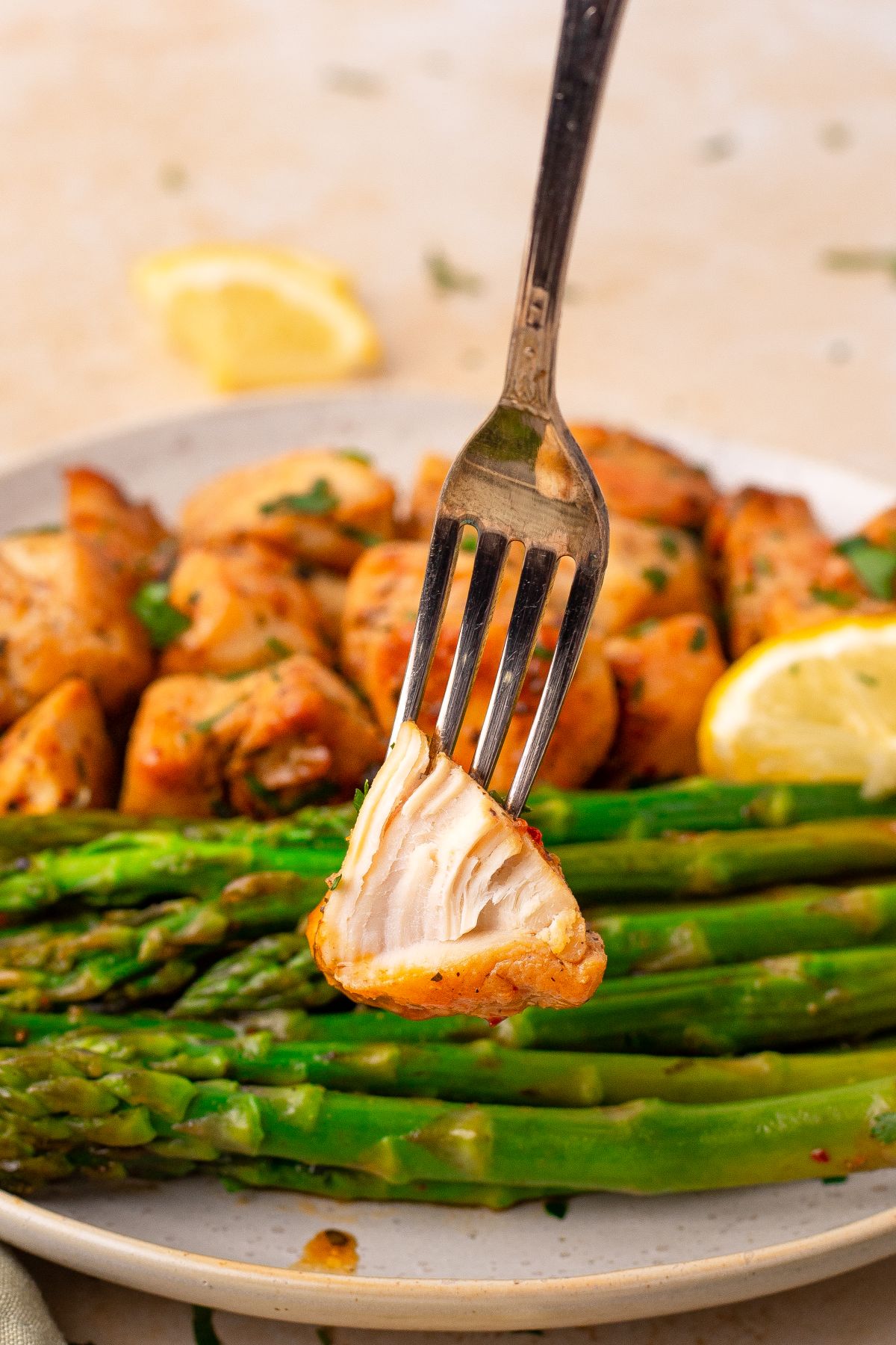 Easy Garlic Butter Chicken Bites with Asparagus