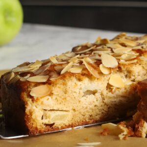 almond apple cake