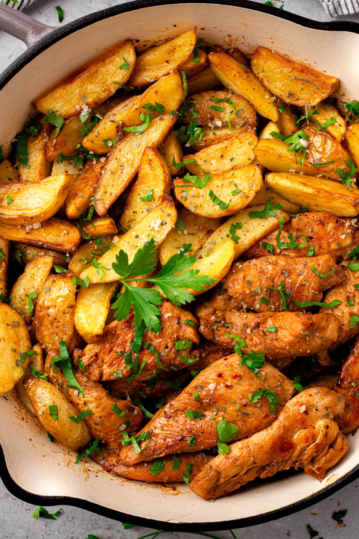 Garlic Chicken and Potatoes Skillet