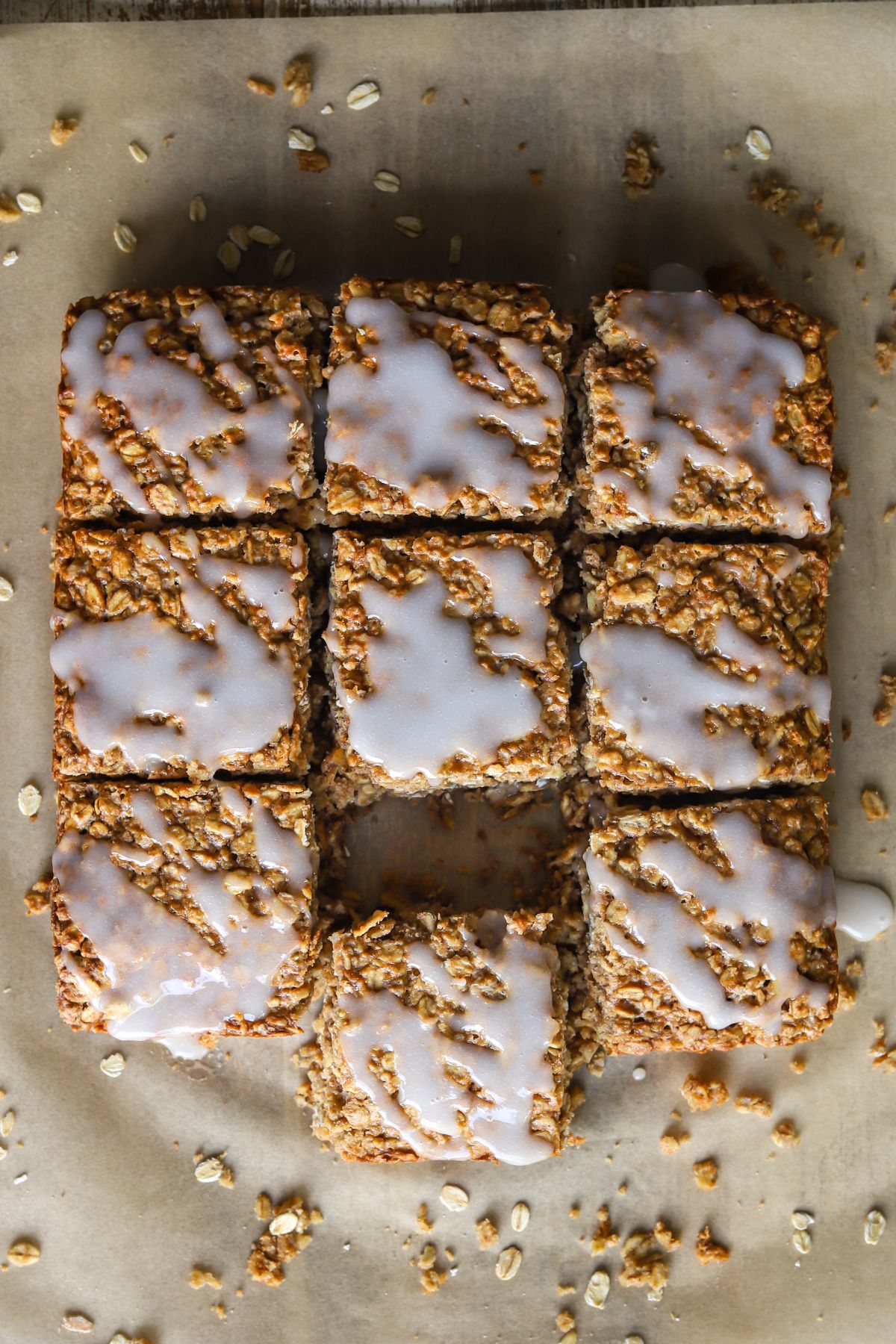 Healthy Cinnamon Roll Baked Oatmeal with Cottage Cheese