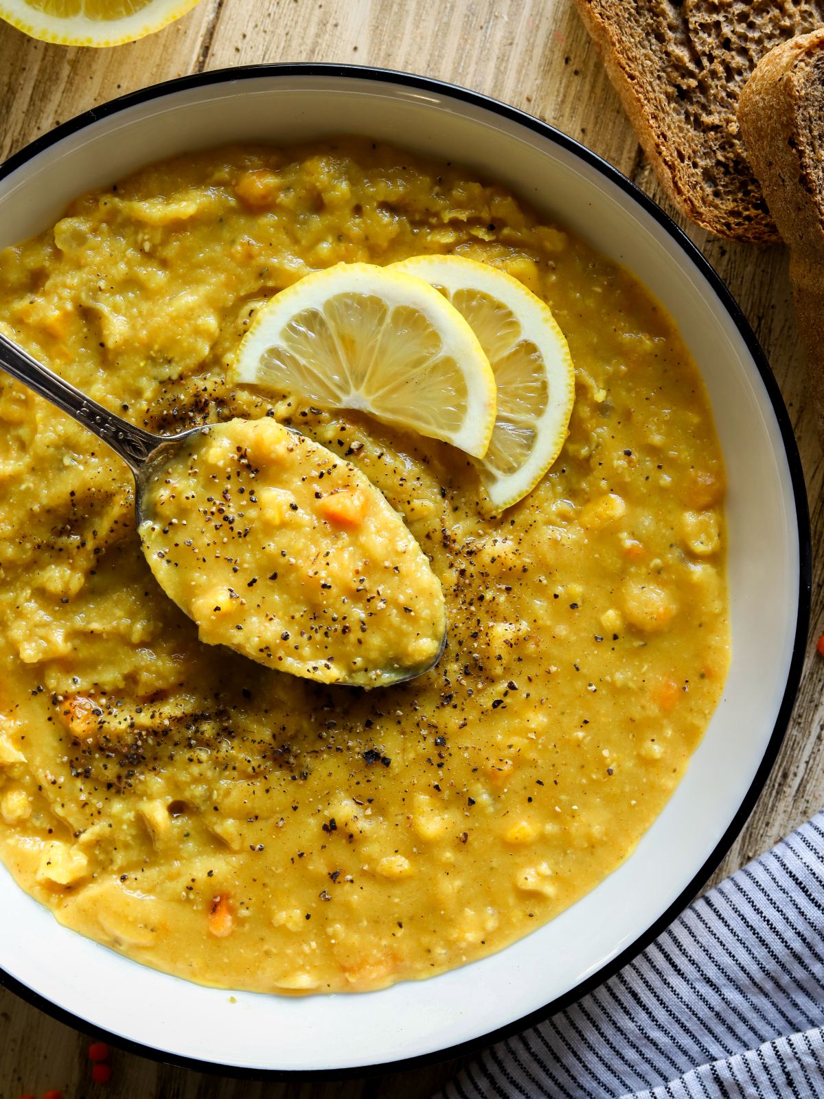 Crockpot Lemon Lentil Soup