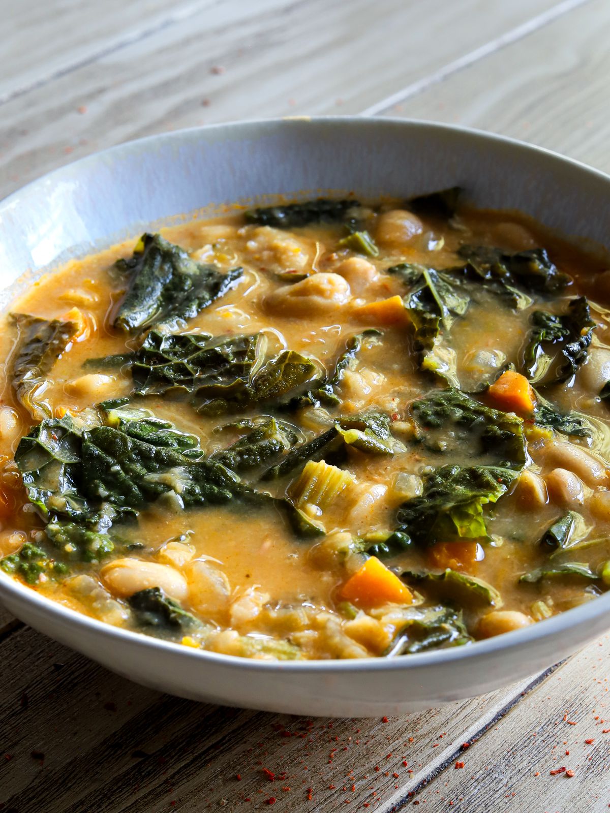 Yummy Kale White Bean Soup