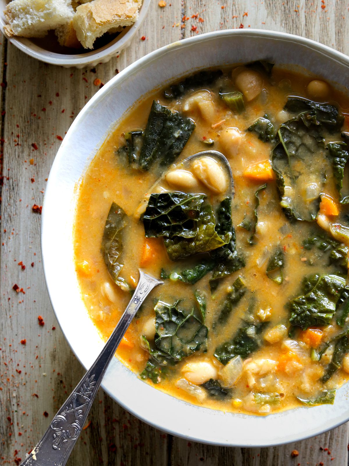 Delicious Kale White Bean Soup